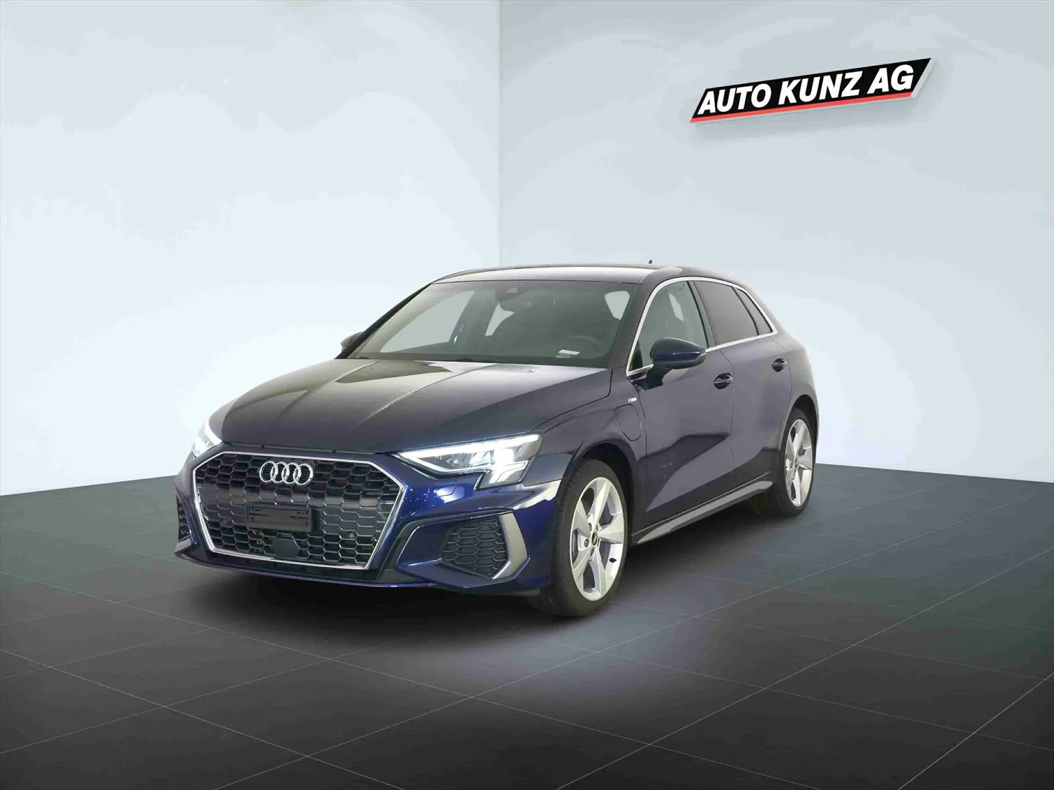 Audi A3 Sportback 40 TFSI e S-line PHEV Plug-In Hybrid  Image 1