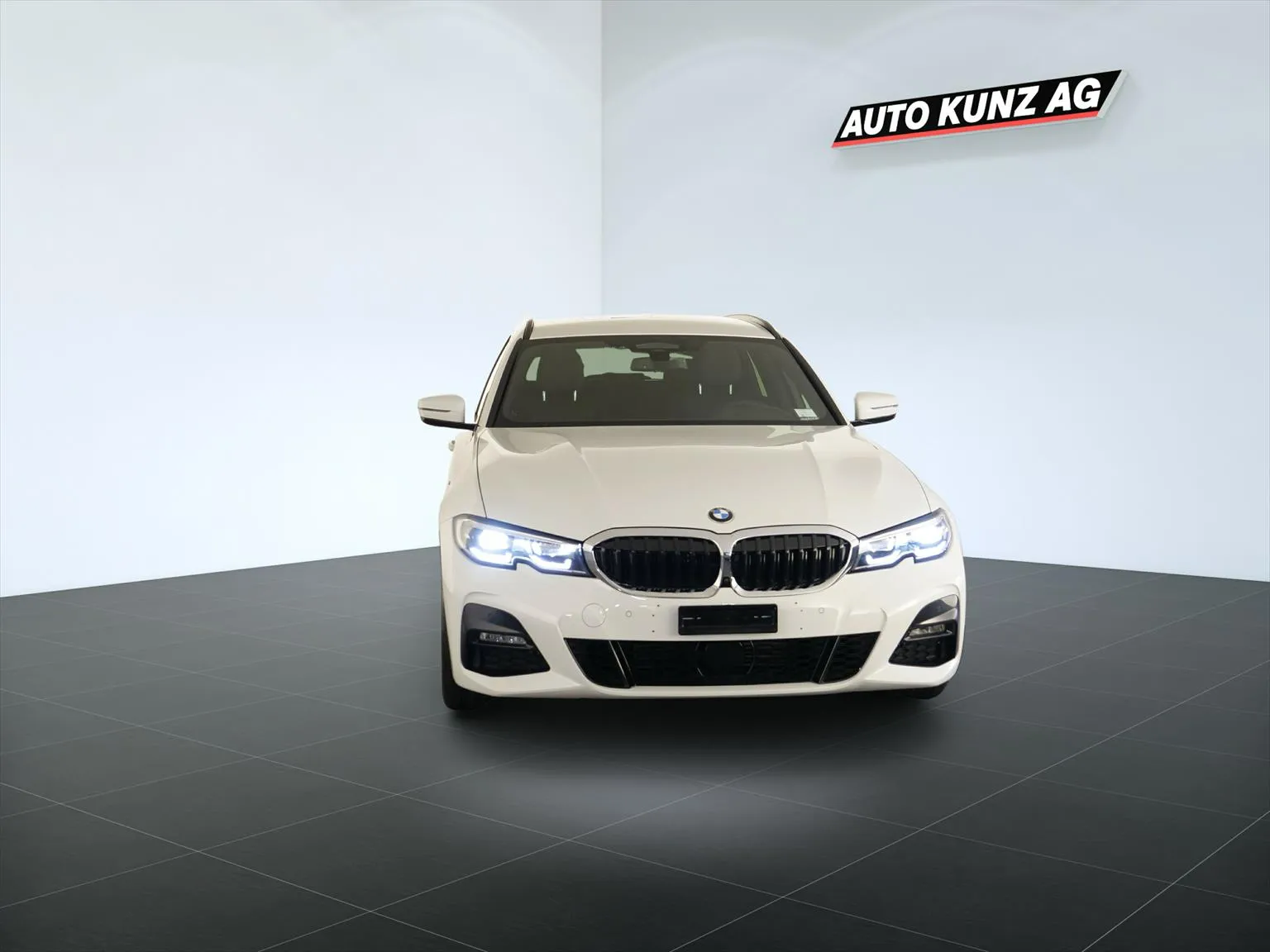 BMW 330d xDriveTouring M Sport xDrive  Image 3