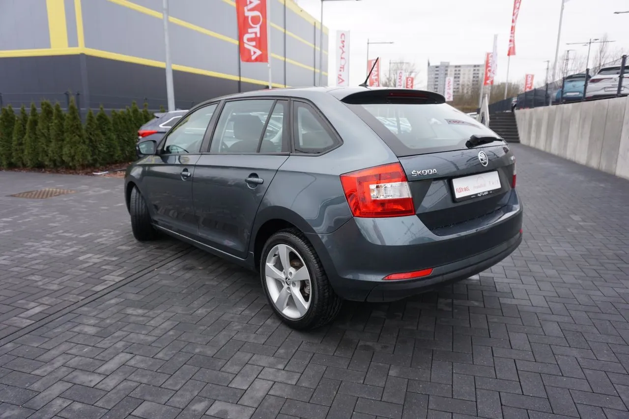 Skoda Rapid 1.2 TSI Bordcomputer USB...  Image 2