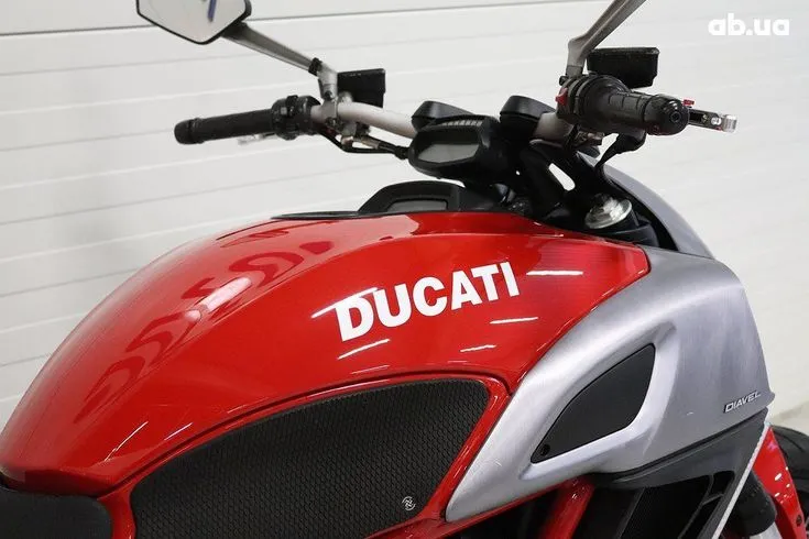 Ducati Diavel Image 8